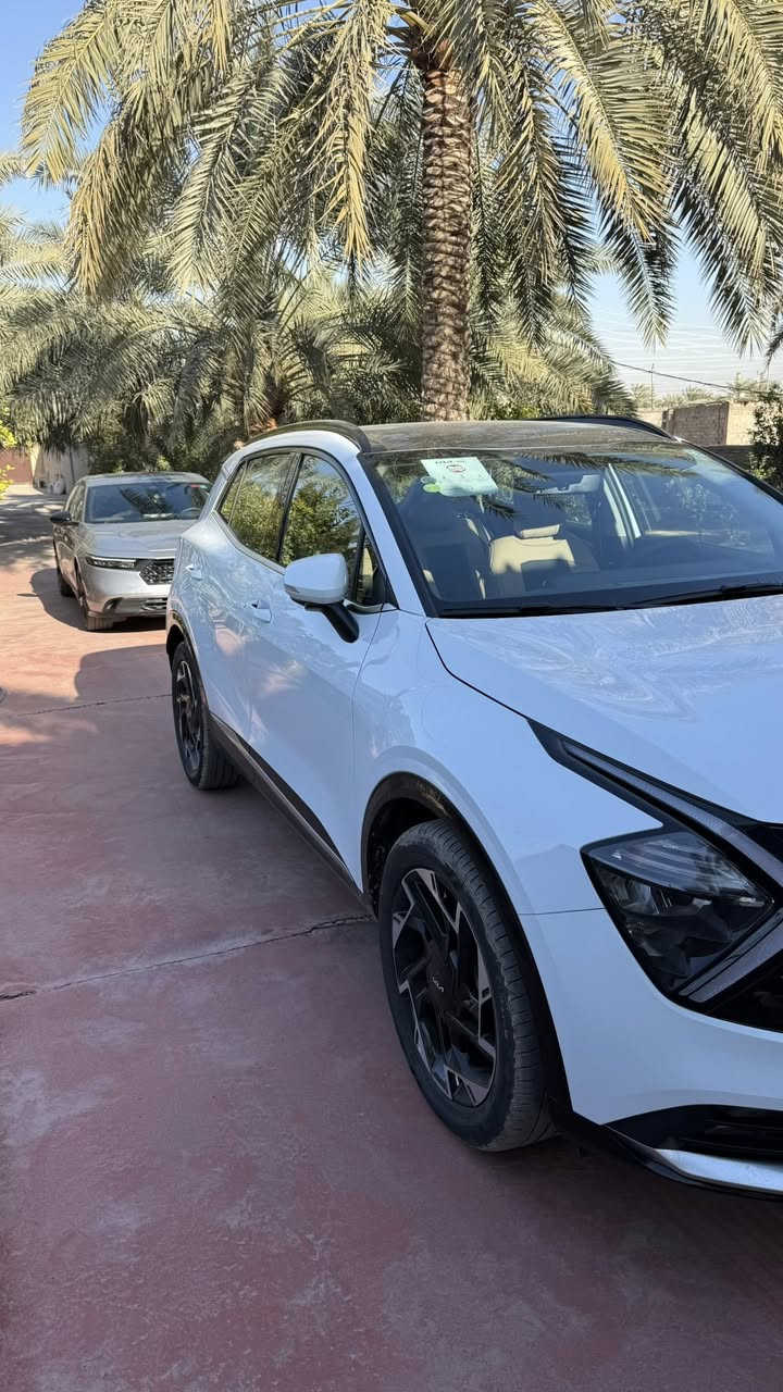 السلام عليكم
سبورتج 2025 ماشيه 1600 كيلو فقط وكاله الدولية معاها ١٢ تبديله دهن مجانية فول للاخير تدفئه كشنات وستيرن وبانوراما 
***********
