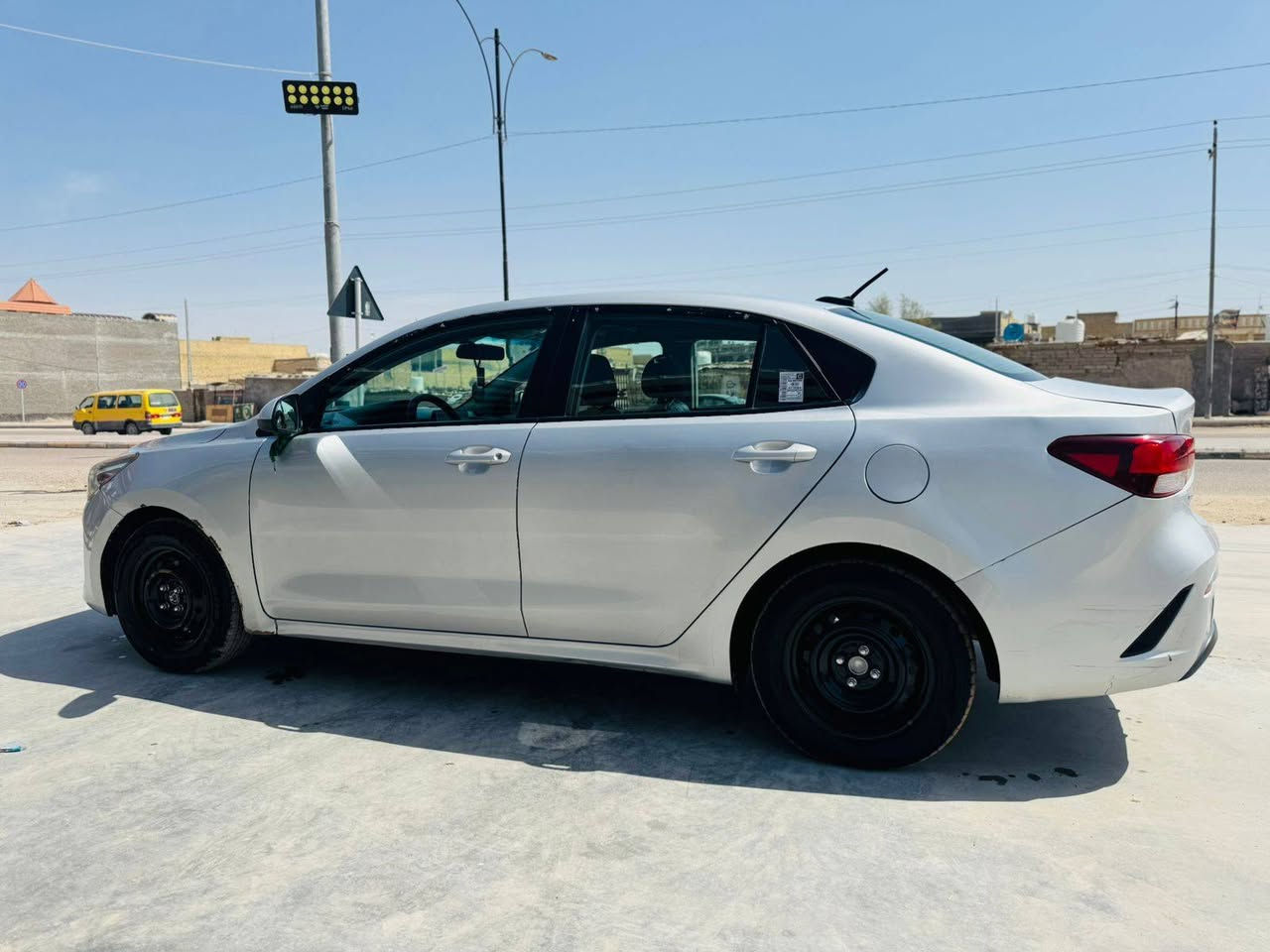 سلام عليكم كيه ريو 2021
سياره جديده بمعنه الكلمه مال بيت مامشتغله تكسي 

مكينه كير حداديه تخم تاير تبريد تدفئه كله بحالت الوكاله وارد امريكي  

سياره رقم ذي قار معوقين مابقيلها شي وتخلص مكاني ناصريه المركز السعر 110وبيها مجال ***********
