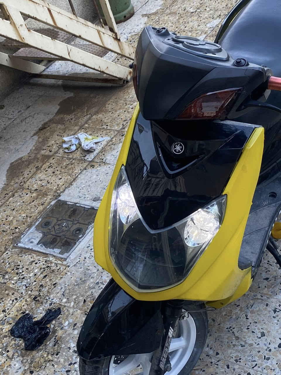 سلام عليكم سكنس فحل نوزل الدراجه خير من الله نكره سلف بأي وقت الدراجه مصبوغه جماليه بيها نقص دشبول محترك فقط الباقي كله شغال مكاني موصل جانب الأيسر ***********
