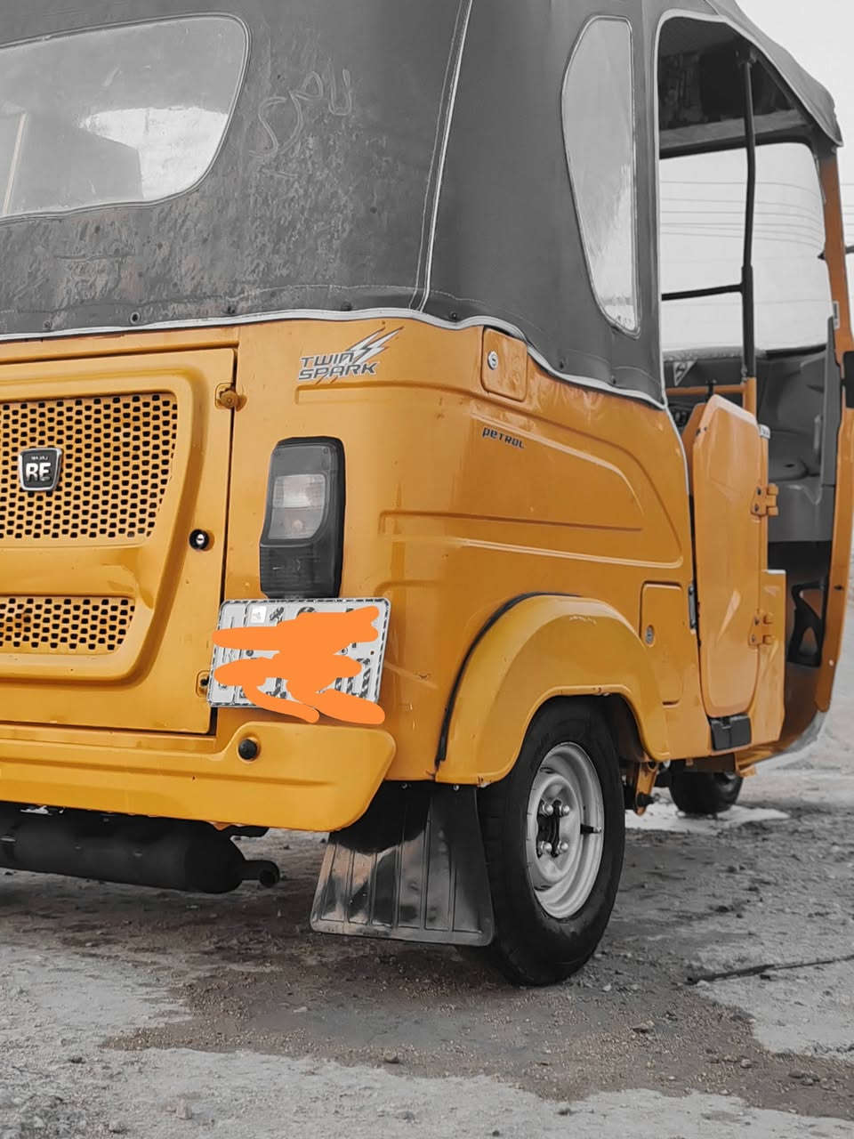 سلام عليكم تكتك 22 شهر 12.  رقم وهز جديده التكتك بعدهي كارتون كفاله عامه.   مكاني رفاعي   ***********
