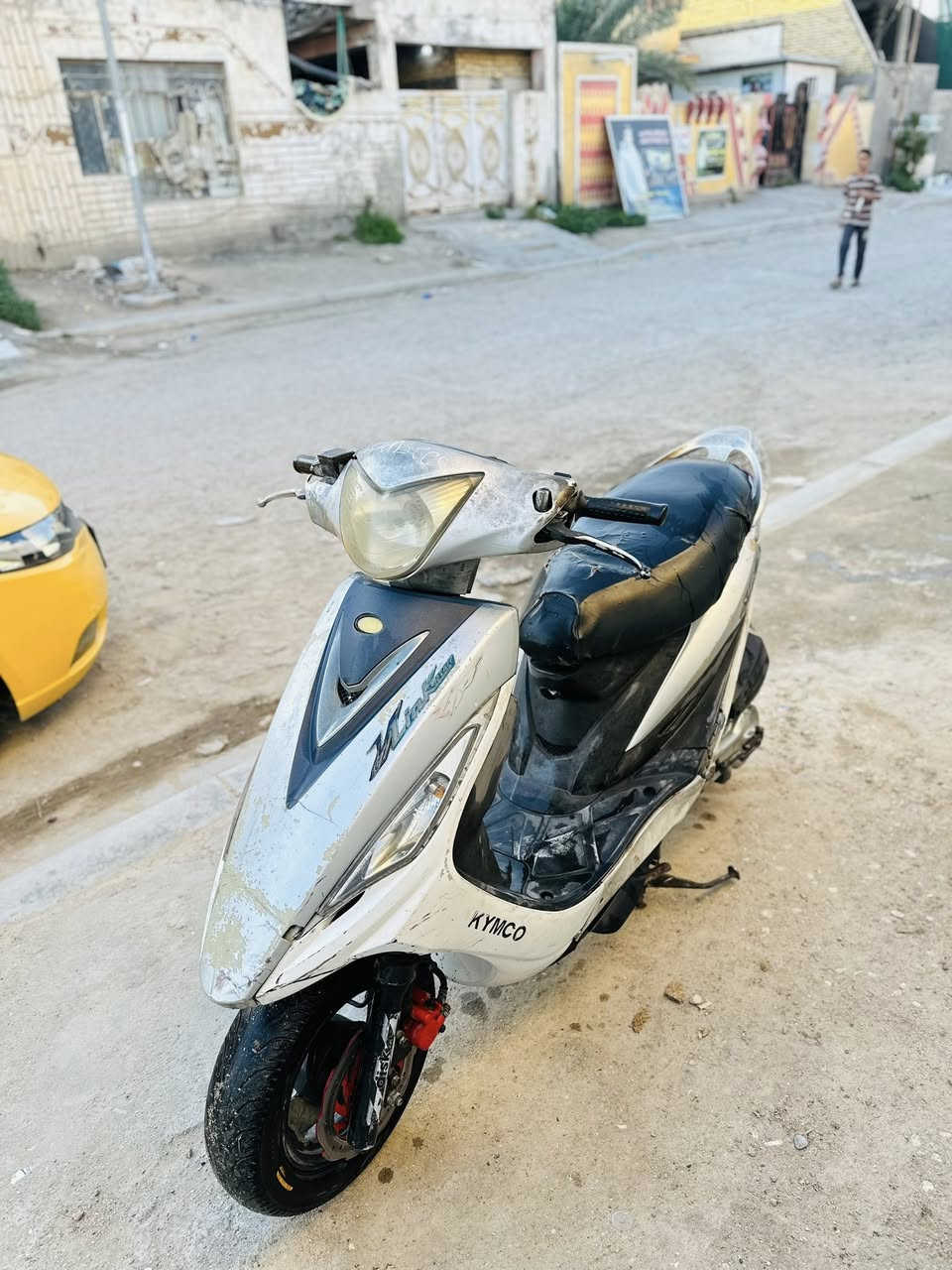 دراجه G5 للبيع مجفته مره وحده
نضافه الدراجه كلش حلوه 
جميع كهربائياتها شغاله
لايت عالي + ناصي 
ابريك امامي + خلفي
شغاله هندر + سلف 
السعر خاص او التواصل ع الرقم ***********
