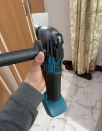 للبيع كوسره هزاز جديده غير مستخده تجي وياهه 3اقراص  وشاحنه  نقص فقط بط...