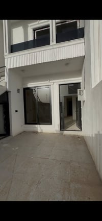 بيت 🏠 لبيع فول مواصفات ١٠٠ متر بيها گراج و غرفة استقبال و مطبخ و غرفتي...