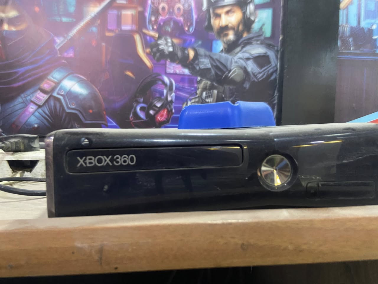 السلام عليكم XBOX360 للبيع مكاني تكريت عندي 6 قطع ويا يداته وكامل ملحقات شغالات مابيهن اي عيب الشراي يتصل او يراسلني سعر القطعة 90 ألف ***********
