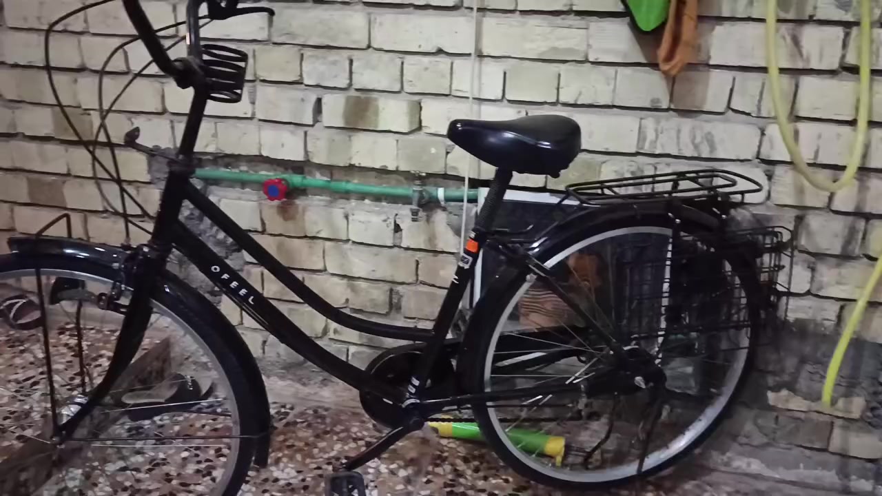 باسيكل بناتي نظيف حجم26 كلشي شغال من كير وبريك ضوء مابي نقص سعر105 مكاني حسينية الراشدية ***********
