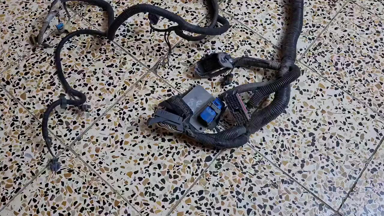 السلام عليكم 

1_ ضفيره تاهو جمسي 2007_2014 فحل 8برغي 
طبله 
مكينه 6100✅️
كير 1000✅️

يوجد توصيل الى جميع المحافضات 🌍✅️
***********
