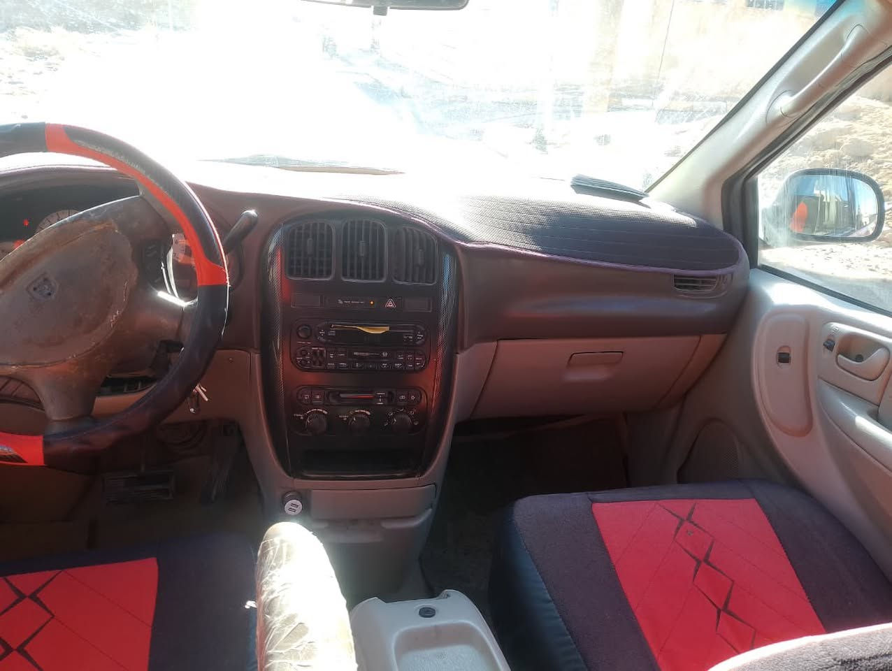 دوج كرفان  ٧ راكب  فئه SXT  فول مواصفات كشنات بلع بوب كهرباء محرك ٣٣٠٠ تبريد ٣ قطعه مصبوغه حزام عدا قبغ صندوق وقماره  رقم مميز ٤ ارقام.   للاستفسار اتصل ع رقم *********** وبي وتس اب  او ادخل خاص وتامرني امر  ولا تكلي ليش مو كاتب سعر شراي اتصل ودلل
