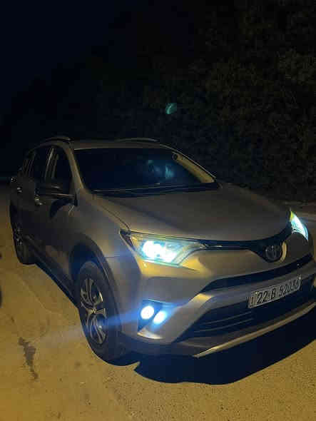 تيوتا راف فور 2017 رقم اربيل وارد امريكي حادثه سرقه جاملغين ودعاميه ولايتات شادين اصليه ومصبوغ بجمه ومن فحصته طلع بيه كلير امريكا قطعتين البيبان الاماميه السياره مكفوله من الحادث لغد شاصي مكفولات من الزلغ بدون ايرباك مكينته 2500 مكفوله من الفتح ومن كلشي كير مبدل دهن بالجديد وكذالك مكفول صدر امامي خلفي كارتون تخم تاير جديد رادار بلادي حجر موجود ماشيه 72 لايت زنون شادله نهار بلوجكتر زنون شادله بصمه تشتغل بصمه تفتح وتقفل كذالك مسويله تشغيل عن بعد تبريد ثلج نضم سبورت وايكو رادار امامي  سنويه لل2030 هزه جديده ارقام جدد بااسمي شرط التحويل سياره جاهزه من كلشي عارضه 153 وبيه مجال بسيط مكاني بغداد حي الجهاد ***********
