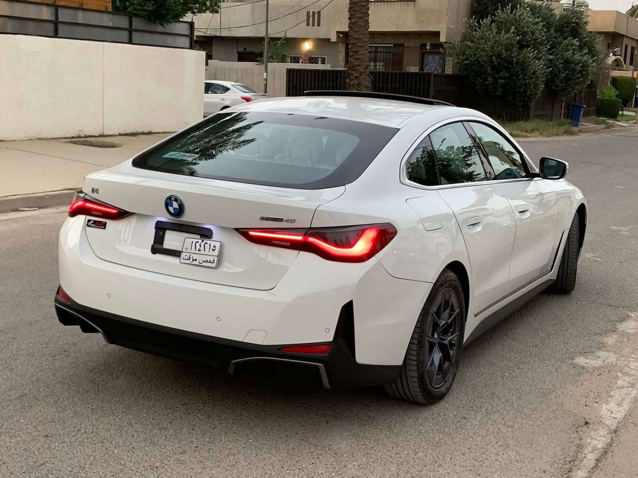 BMW i4 Edrive40 2023
كهرباء بالكامل

المواصفات :
بطارية 84 كيلو واط  
(الشحنة تمشي 400-500 كيلومتر)
بانوراما لايتات امامية متحركة📮

عدسة Adaptive laser led 
حساسات امامية وخلفية 
رادات جانبية وامامية
كاميرا  خلفية 

توقف ذاتي 
تنبيه اصدام للمركبات وللاشخاص
محدد ومثبت سرعة + تنبيه الخروج من المسار
نظام الترفيه idrive 8 احدث نظام 
ممكن عرض خريطة ويز على الشاشة الاماميه (امام السائق)
المسافة المقطوعة 21000ميل 
مقاعد كهرباء +
اوامر صوتيه في النظام الترفيهي 
السرعة من 0-100 خلال 5 ثواني 
حادث السيارة : الجاملغ الخلفي فقط معدل بارد مرشوش نصه
بدون ايرباك (ايرباكات سليمة )

رقم الهاتف … متوفر واتساب :-:-: ***********
