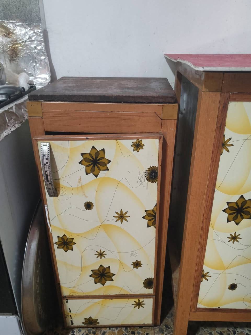 كاونتر للبيع 6 قطع مكان حي الجزيرة *********** السعر 200 مكلف بالنشر
