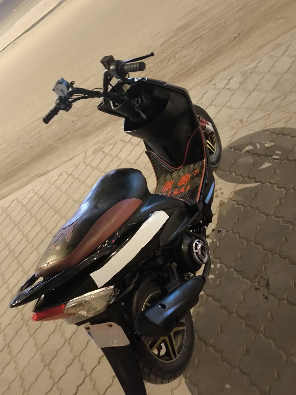 سلام عليكم 
ماكس عدله دراجه نضيفه بوشه بلاد 49 نهضته حلوه. عينه ولايت موجودات  ب550وبيه مجال قليل بل بصره شط العرب بل جزيره ***********
