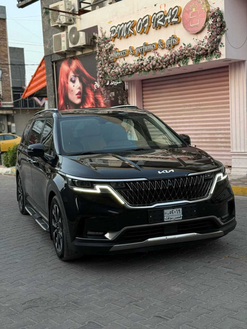 للبيع {For Sale}
Carnival VVip 2023 
V6(3600)
مواصفات كوريا مواصفات خاصه 
وارد كوريا 
رقم بغداد مرقم كامل بغداد
تخم تاير جديد80%
حداديه صدر 100%
عازل حراري 100%
تظليل متحرك 100%
ألحادث طبعا تعرفون الكوري ميطلع صور بس تكدر وين ميعجبك تفحص و تتأكد من كلامي 
السياره بيها باب سائق و خلفي و التكم مال الابواب و شويه من التكمه الفوك مال السكف 
السعر رخيص الي يحب يتصل او يتفضل يزورنا و شوف السياره احنه لا معرض ولا محل عمي هذا حلالنا و نريد نبيع بلاش *********** ***********
