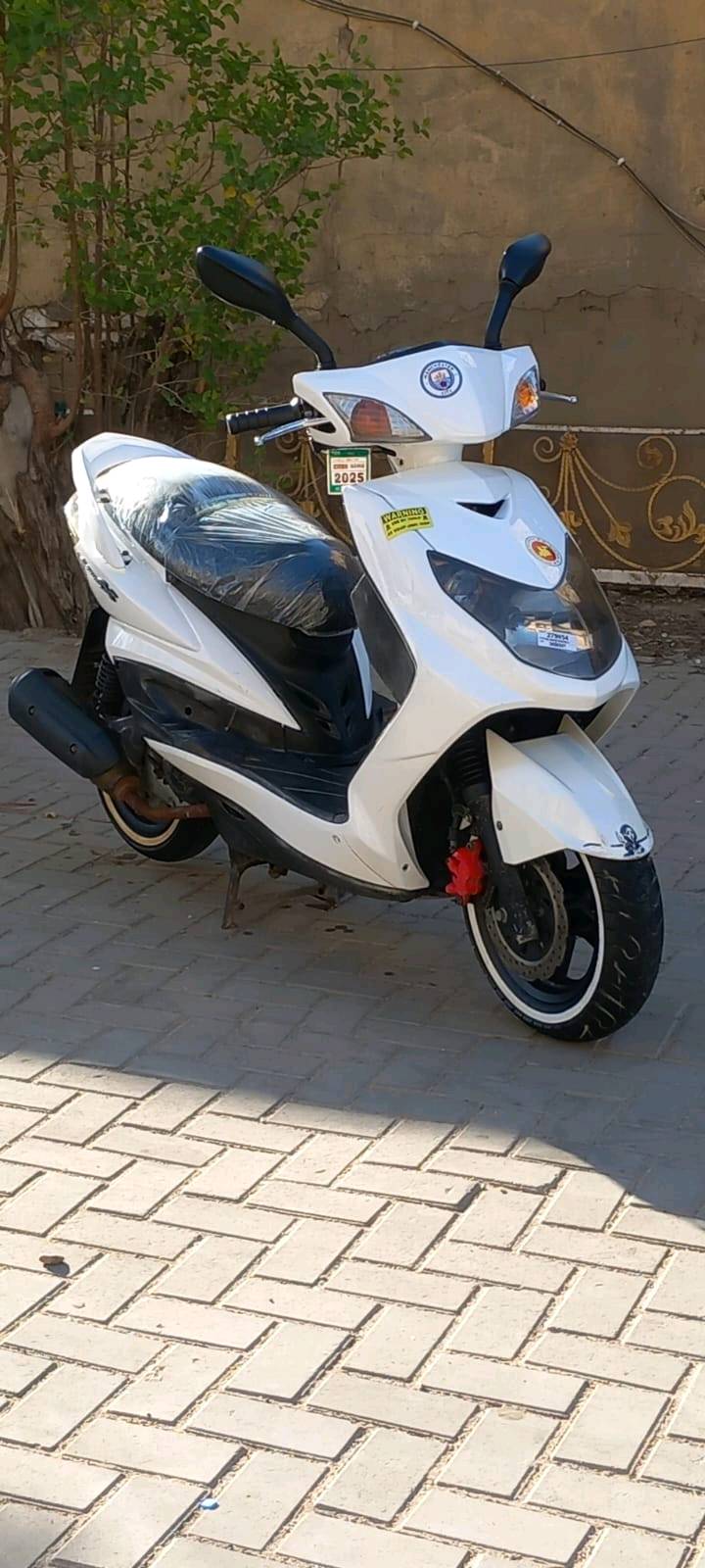 دراجه نضيفه وحلوه و كابريتر السعر950 وبيه مجال رقم التوصل ***********