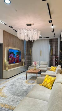 لايف تاورز • ١٢٠م • مؤثثة