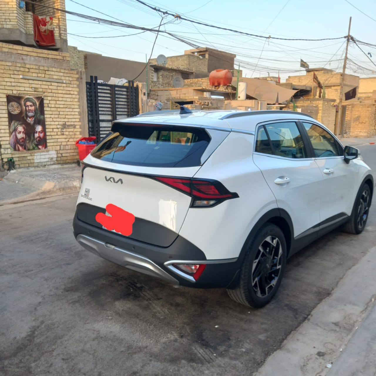 سلام عليكم سياره سبورتج موديل2025 وارد خليجي رقم بغداد صندوق كهرباء فول من عده البانوراما والكشنات كهرباء السياره باسمي مكاني بغداد العبيدي شهداء الثالثة سعر 257 رقم الهاتف ***********
