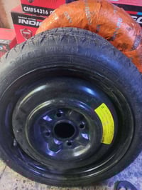 تاير انقاذ او سبير للبيع عدد٢ اربع براغي السعر الواحد ٢٥ الف نظيف جدا ...