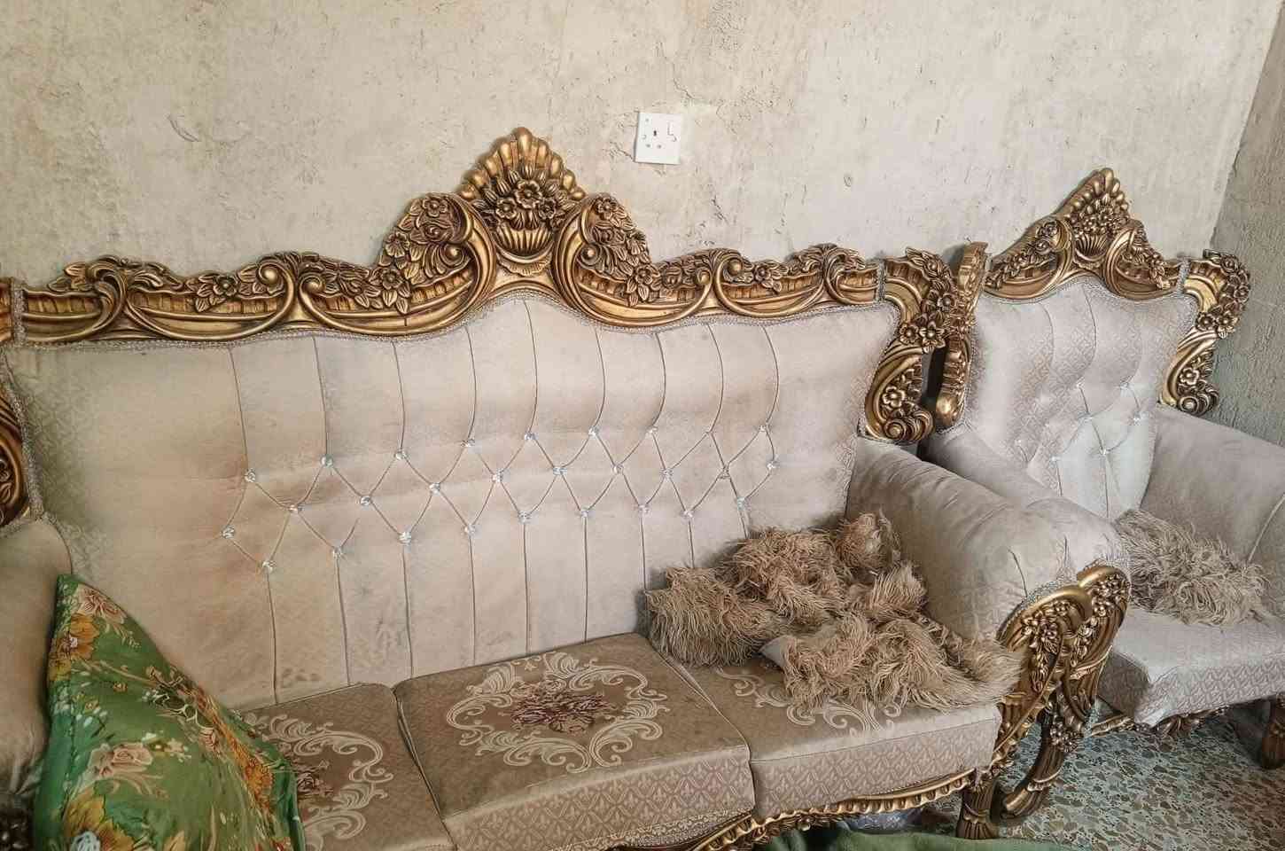 تخم 10 مقاعد ويا 3طبلات ويا مريا كبيرة لبيبع مكاني بغداد مدينة الصدار
متوجد بس وتساب على هذا رقم ‏‪***********‬‏@
