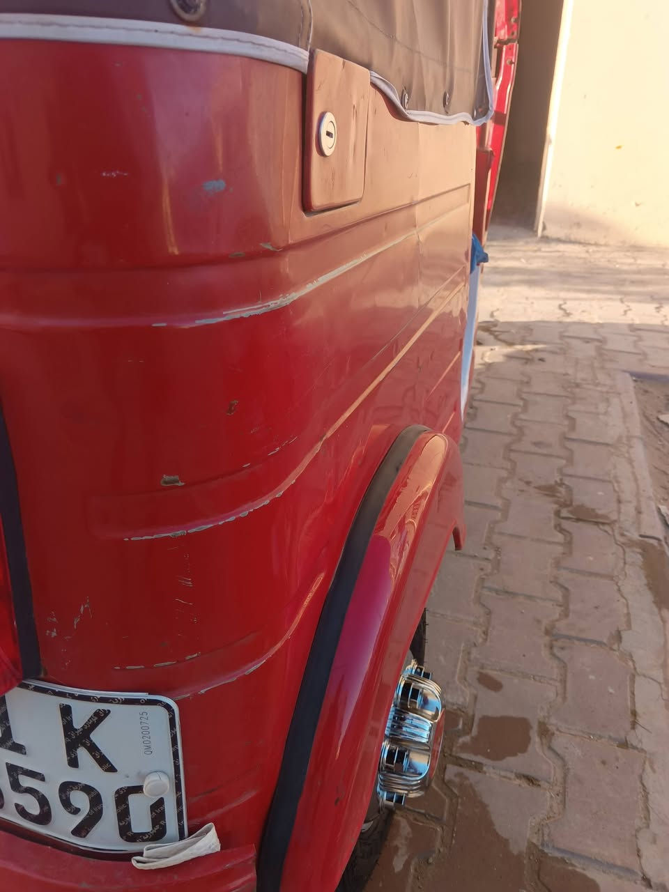 السلام عليكم مكلف بلنشر تكتك رقم وسنويه تحويل ثاني لاضربه ولاصبغ بس دوس معمره كير ومكينه لاتنقيص ولاتبخير تخم تاير كهربياتهه كلهه شغاله تكتك مال عيشه 
بي بيهه تراي البالك مكاني بغداد الطالبيه اتصال *********** مامتواجد عل الفيس
