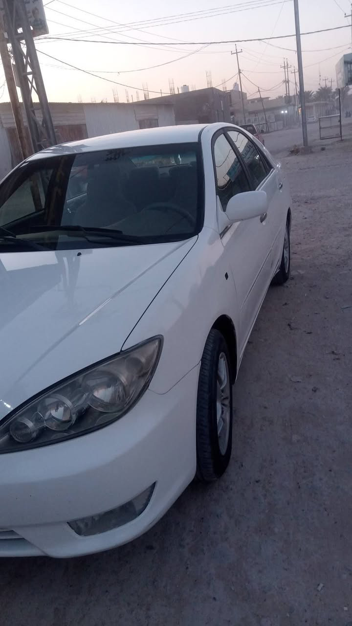 كمري 2004 مصبوغه عام جماليه ممكفوله من كل حادث فقط باب خلفي السائق تخم تاير مكينه حداديه  غيرمتواجد ع الفيس الاتصال بالرقم *********** السعر90 ورقه لشراي بيه مجال قليل  العنوان نجف السهله
