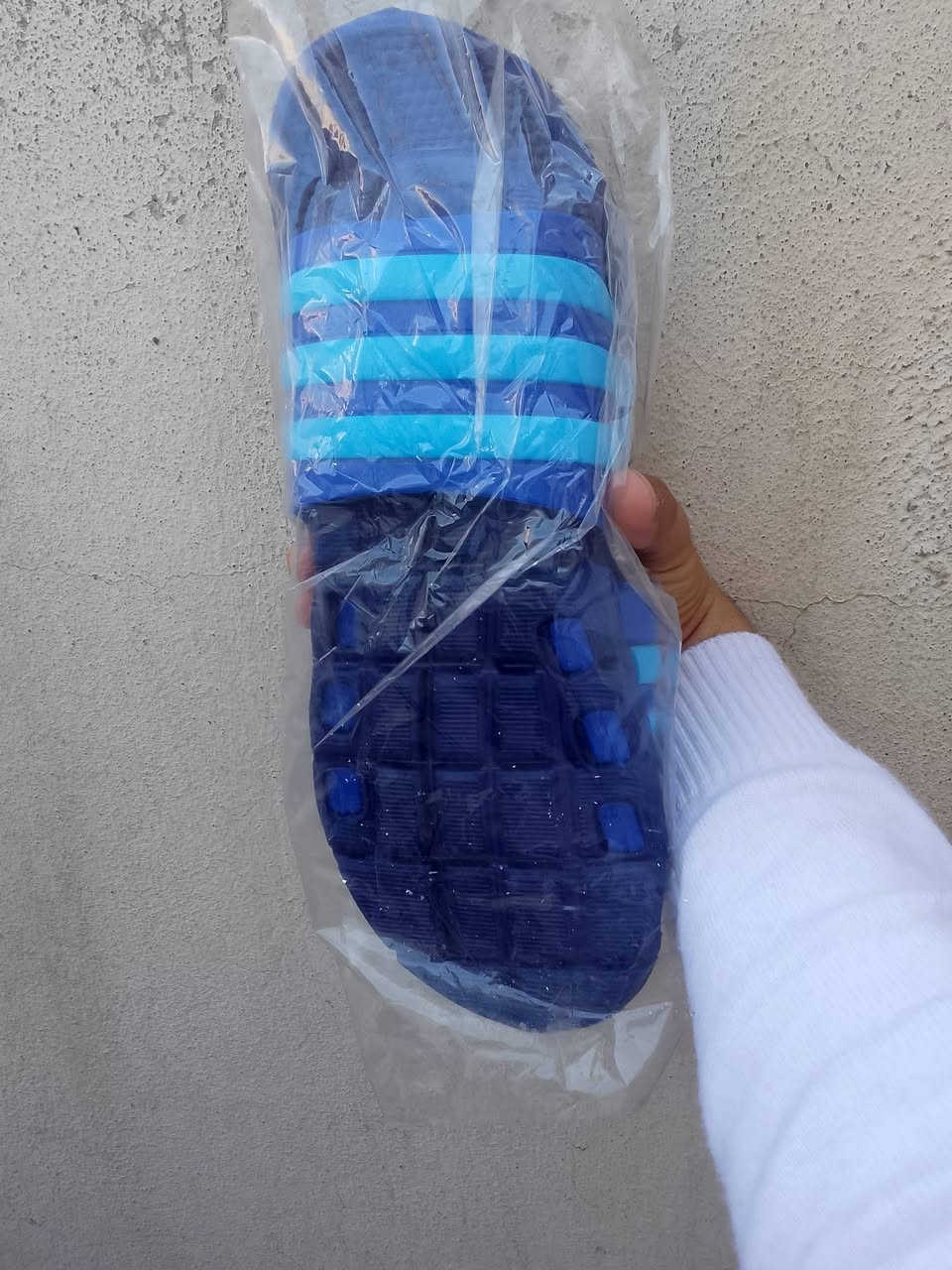 سلام عليكم يوجد لدينا نعالات لايلون بسعر الجملة سعر القطعه ب 1000دينار يتوفر قياسات من26الى43


**إذا كنت صاحب هذا الإعلان وتريد حذفه لأي سبب، رجاءا أرسل رسالة إلى الدعم الفني**