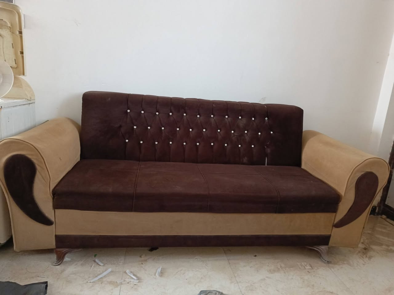 للبيع مال بيت
الشعر 200وبيه مجال للطيبين 
الناصريه المركز ***********
