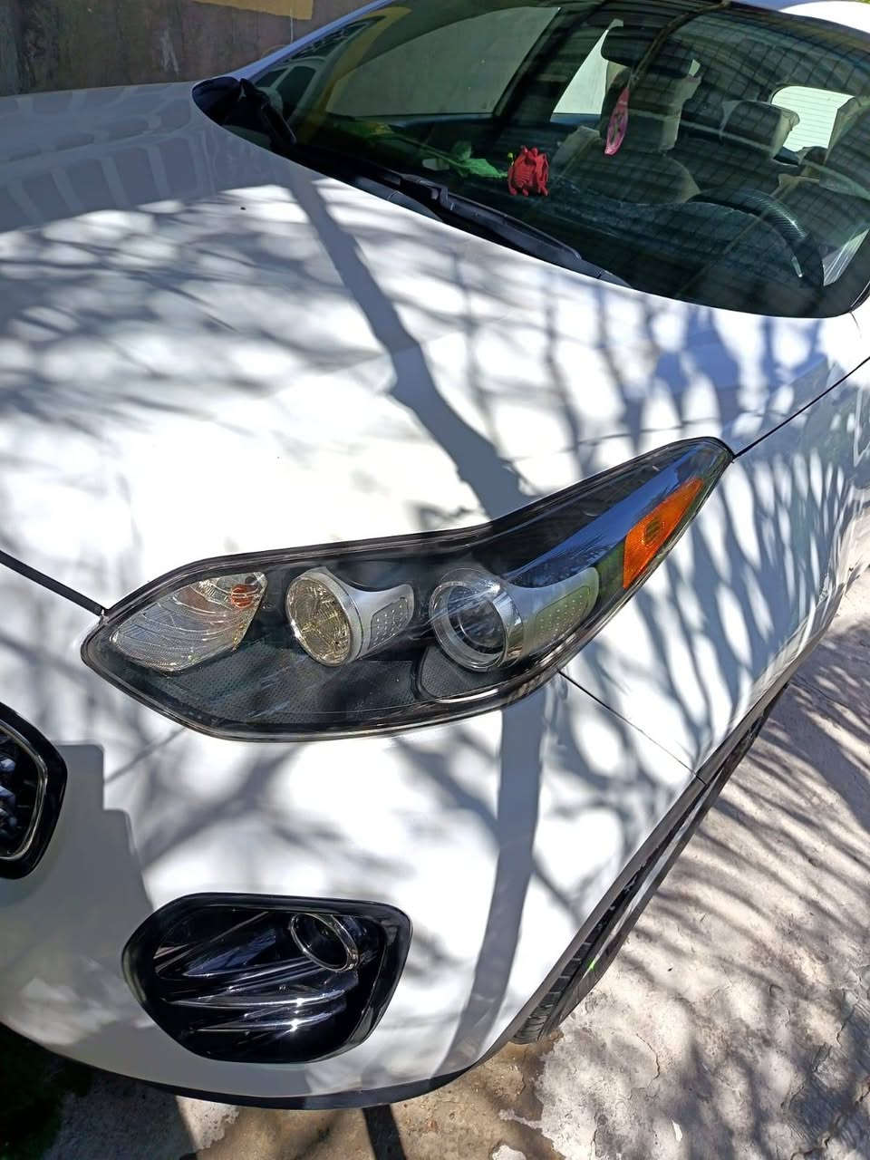 السلام عليكم
كيا سبورتج موديل ٢٠١٨ وارد كندي رقم بغداد دولي الجديد بيها بابين تبديل فقط ماشيه ٦٠ الف كيلو فور ويل مامفتوح بيها برغي .. عدا الأبواب.. مواصفاتها تحكم تدفئة بالكشنات محرك ٢٤٠٠ جي دي اي.. سياره نظيفه جدا واستخدام شخصي .

هزة جديدة

سنويه جديده

بأسمي شخصيا

السعر ١٥٥ ..

االعنوان بابل... حلة وردية خارج
مبايل ***********
