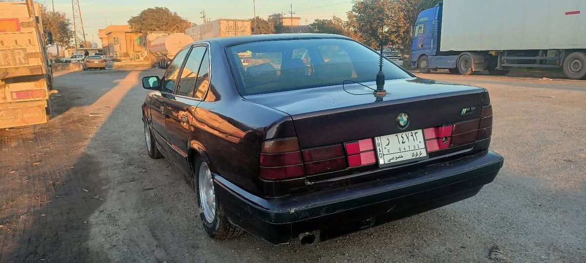 ***********
بيم بو فروشتن موديل 91 گير عادي سةنةوي هةية لةگةل وكالةيشي هةية وةرةقةي زوره تةقةورةقه نيه چوار تايه تازه كارةبايي هةمووي ئيش دةكا مةكينةي دةنگ چعوب ي تيايه سعر 22 وةرةقة لةگةل توزي معامةله . شوين كةلار صمود كالار, السليمانية
