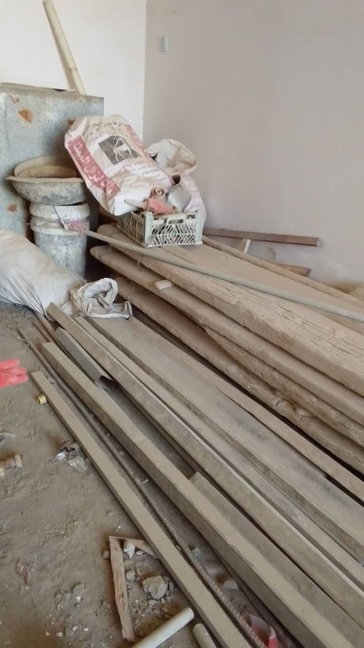 سلام عليكم
دراريب عمل للبيع طول 4+5 أمتار 
للاستفسار الاتصال على الرقم ***********
