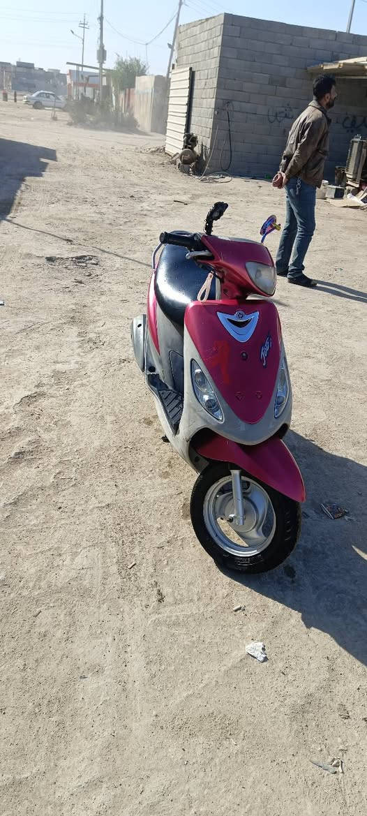 سلام عليكم ماكس قجم للبيع.. مكينة ما مفتوحة كهربائيات شغاله دراجه نضيفه..سعرها 800 مكاني..البصرة الزبير..ما متواجد عل فيس بس علرقم ..رقمي ***********
