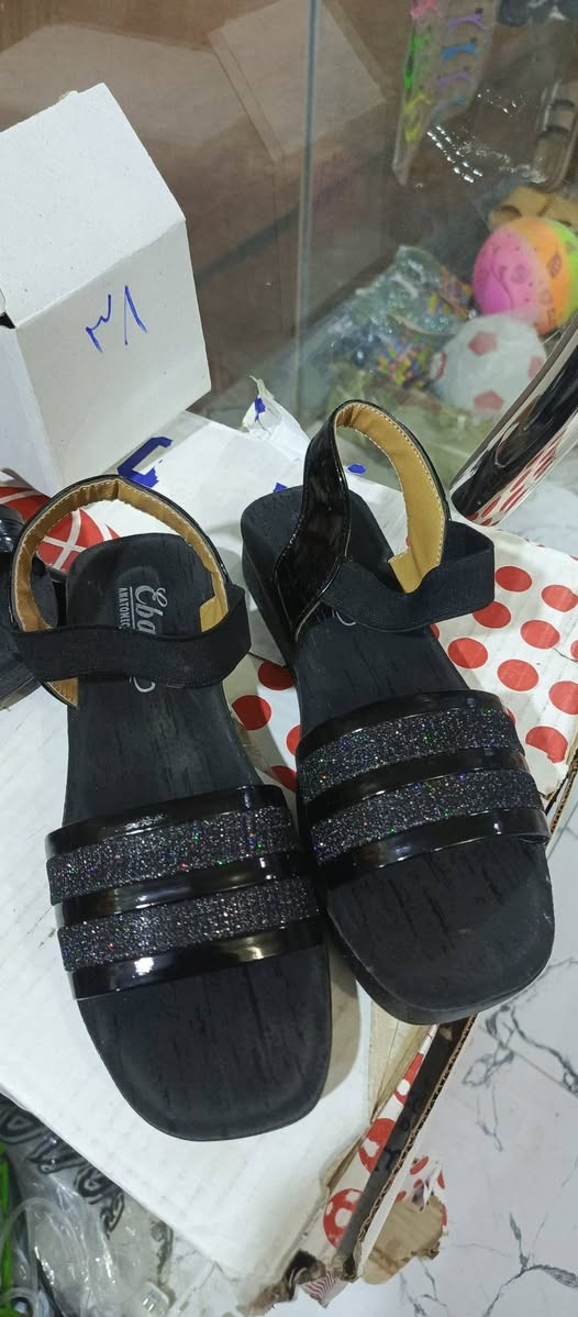 جركز أو صندل نسائي اللون اسود فقط السعر ٦٠٠٠ يتوفر في مجمع الذوق الرفيع قظاء الفجر قرب مدرسة الوفاء للبنات مقابل المولد


**إذا كنت صاحب هذا الإعلان وتريد حذفه لأي سبب، رجاءا أرسل رسالة إلى الدعم الفني**