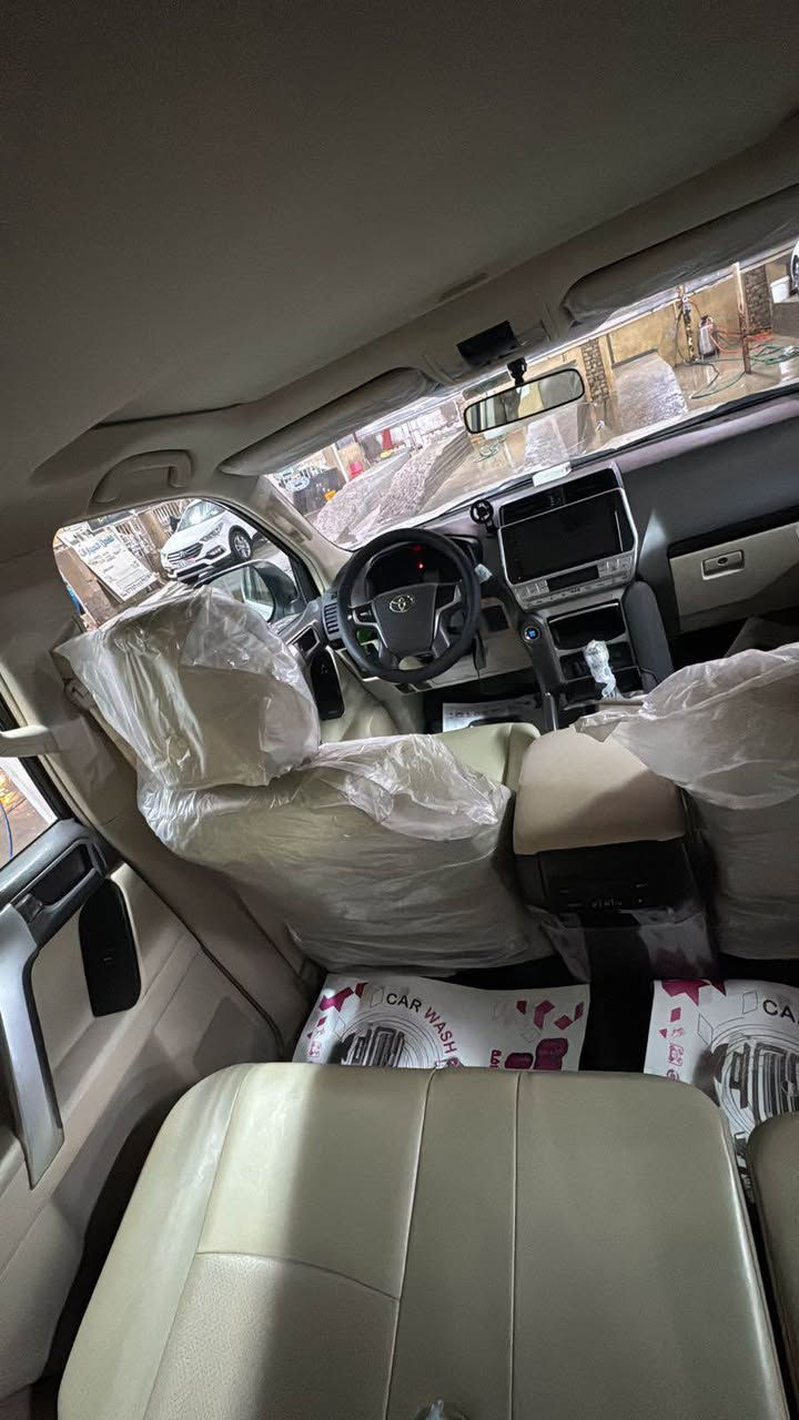 برادو 2021 
خليجيه مكفوله كفاله عامه من كلشي 
رقم اربيل بإسمي 
سنويه وهزه جديده 
ماشيه 71 الف 
السياره بوضع الشركة وجاهزه من كلشي 
دبل تانكي و6 سلندر وجلد
كاميرا امامي وخلفي 
وباقي المواصفات معروفه 
مكانهه الحله
*********** 
السعر 415 حلة, بابل
