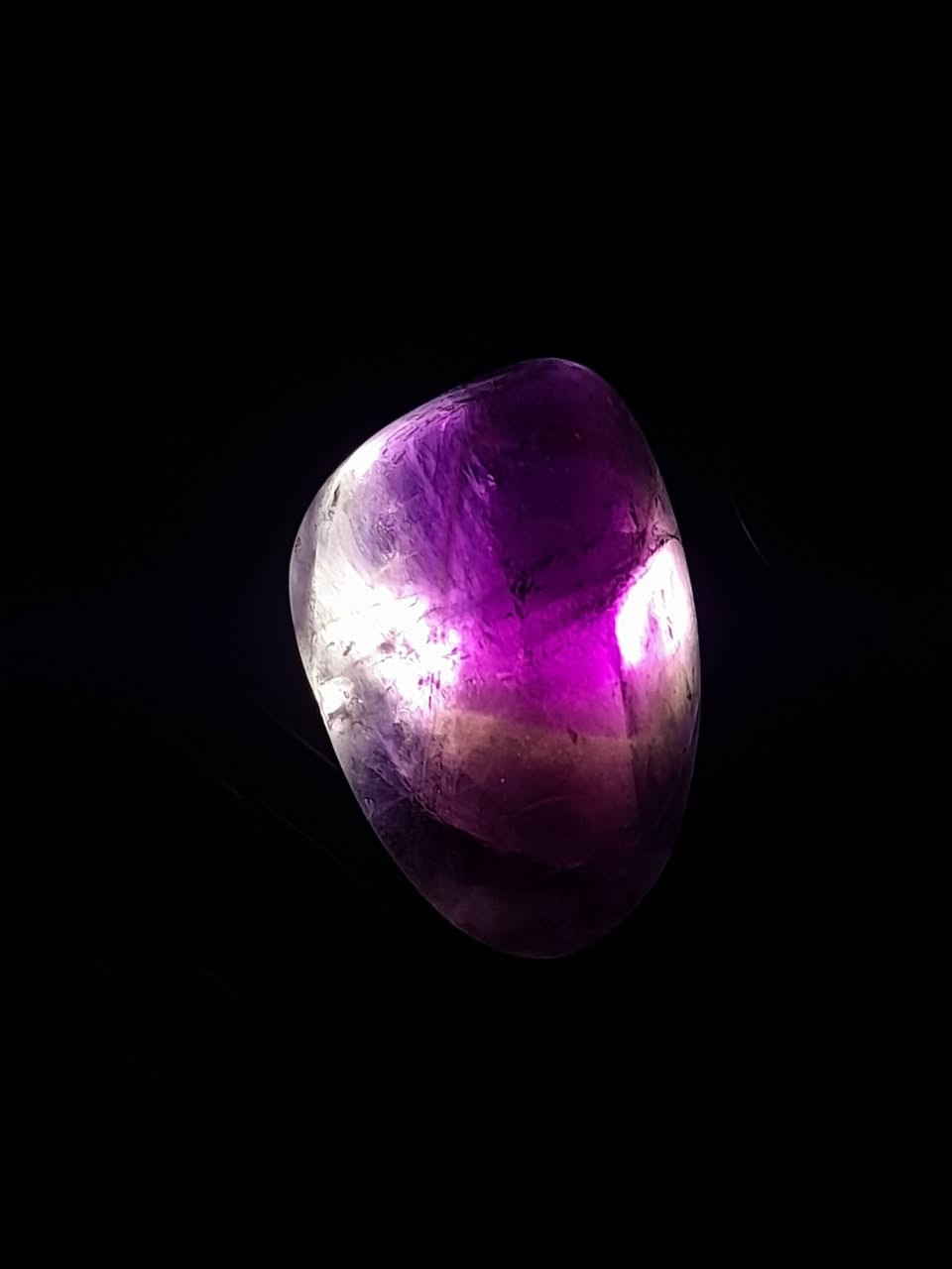 مكلف بالنشر 
احجار للبيع 
***********
