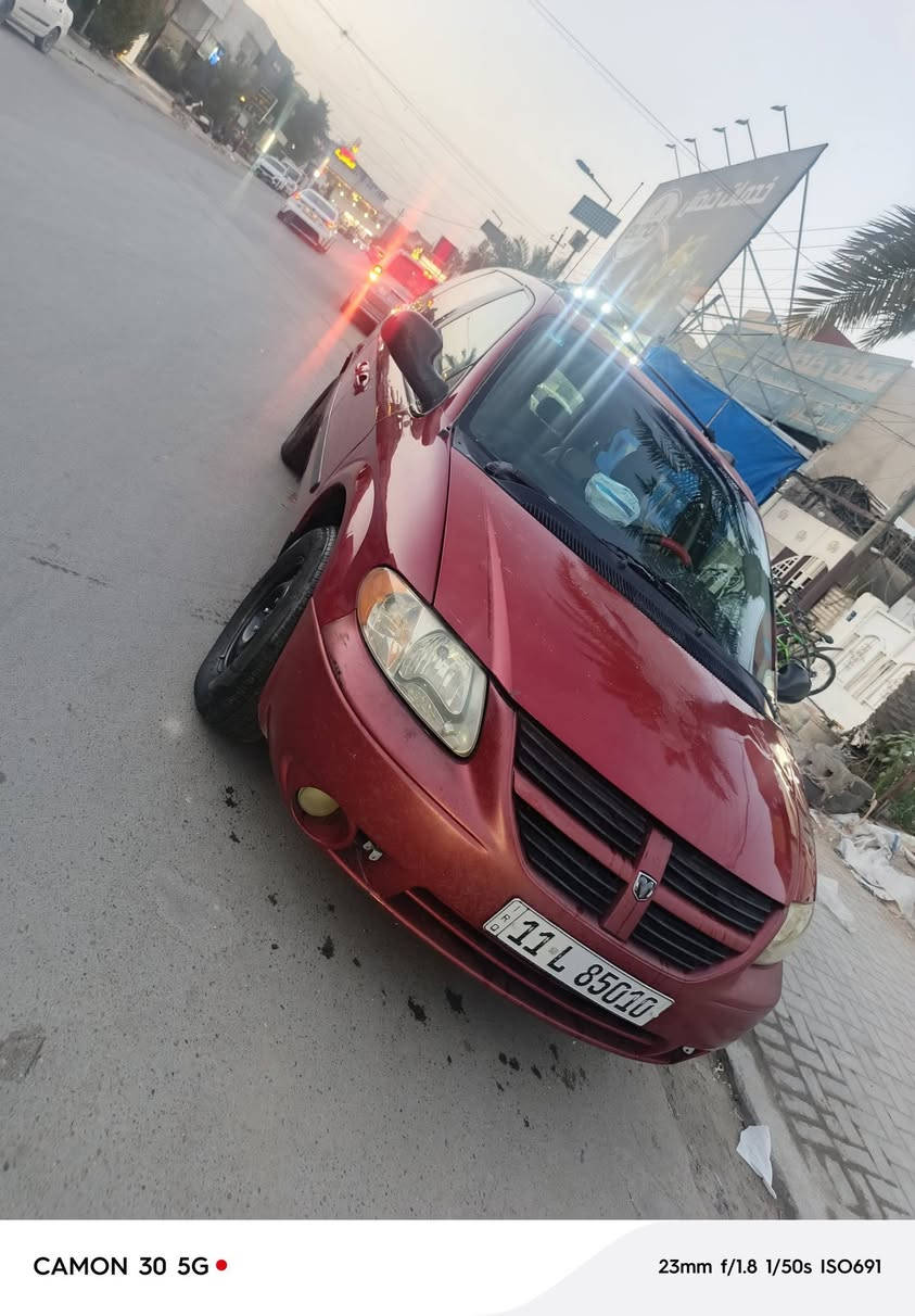 السلام عليكم للبيع دوج كرفان مديل 2007 محرك 3800 مكينه وكير جدد تدفئه تبريد ٣ قطع شغال حداديه جديده غاز بانزين كهربائيات كلهه شغاله غرفه جديده بجم كبس بيهه صبغ صفحه وجاملغ وسونر موجود رقم بغداد انكليزي سياره جاهزه 
السعر 77 
رقمي ***********
