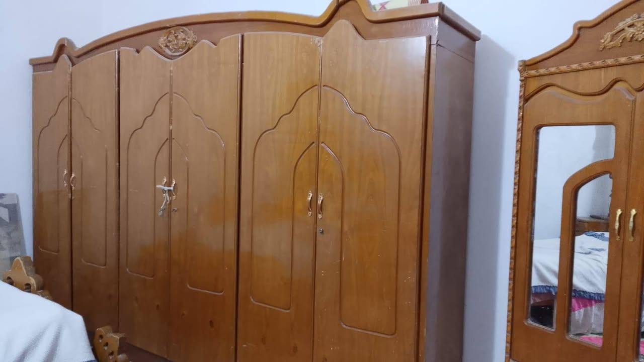 سلام عليكم غرفه للبيع كامله صاج  مستخدمه مكاني ناصريه سوق شيوخ  سعرة ب ٥٠٠ وبي مجال  وهاذة رقمي ***********
