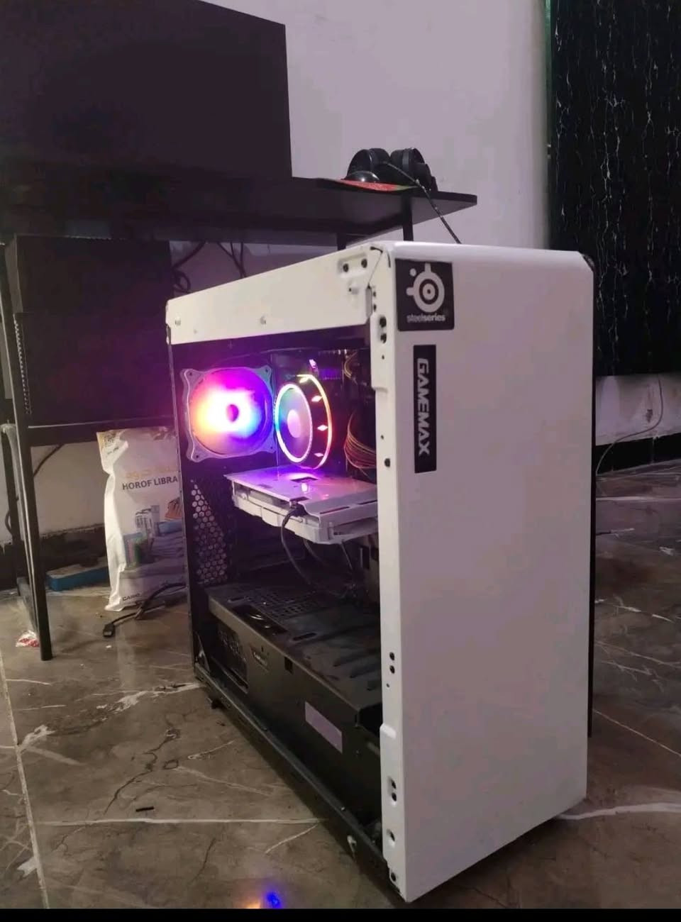 سلام عليكم
من رخصه صاحب الكروب 
تجميعه مثل ما واضح 👇
GPU RX 580 8G Intal Xeon 2680v4 x99 Motherboard HARD 1: SSD 128GB HARD 2:HDD 1T GB RAM :16gb ddr4 3200HZ Power supply 500 W
مع هارد حجم واحد 1T 
وموس وكيبورد هديه ويا 
السعر 320وبيه مجال 
تجميعه كلش نضيفه مكاني بغداد الدوره 
رقمي ***********
