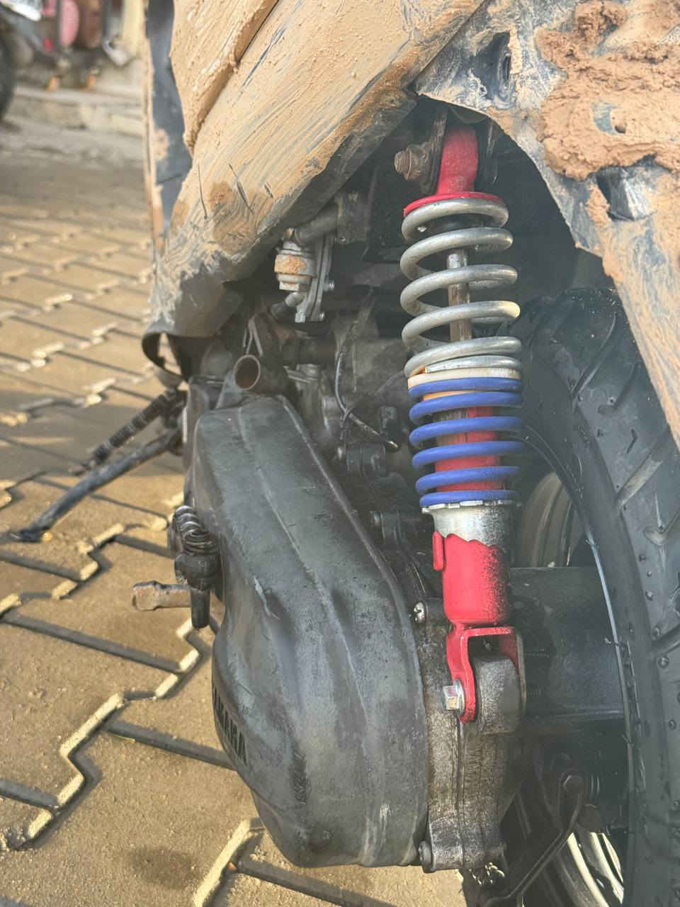 ياماها 5 زروف ياباني ماطور كفاله عامه محرك ناعم مامفتوح كابريتر بلادي كهربائيات وسلف  ودشبول كله شغال شاصي شرط اكسل شرط محرك شرط ماطور كله بل شرط مابيه اي عطل أو نقص سعره180  بيه مجال قليل ***********
