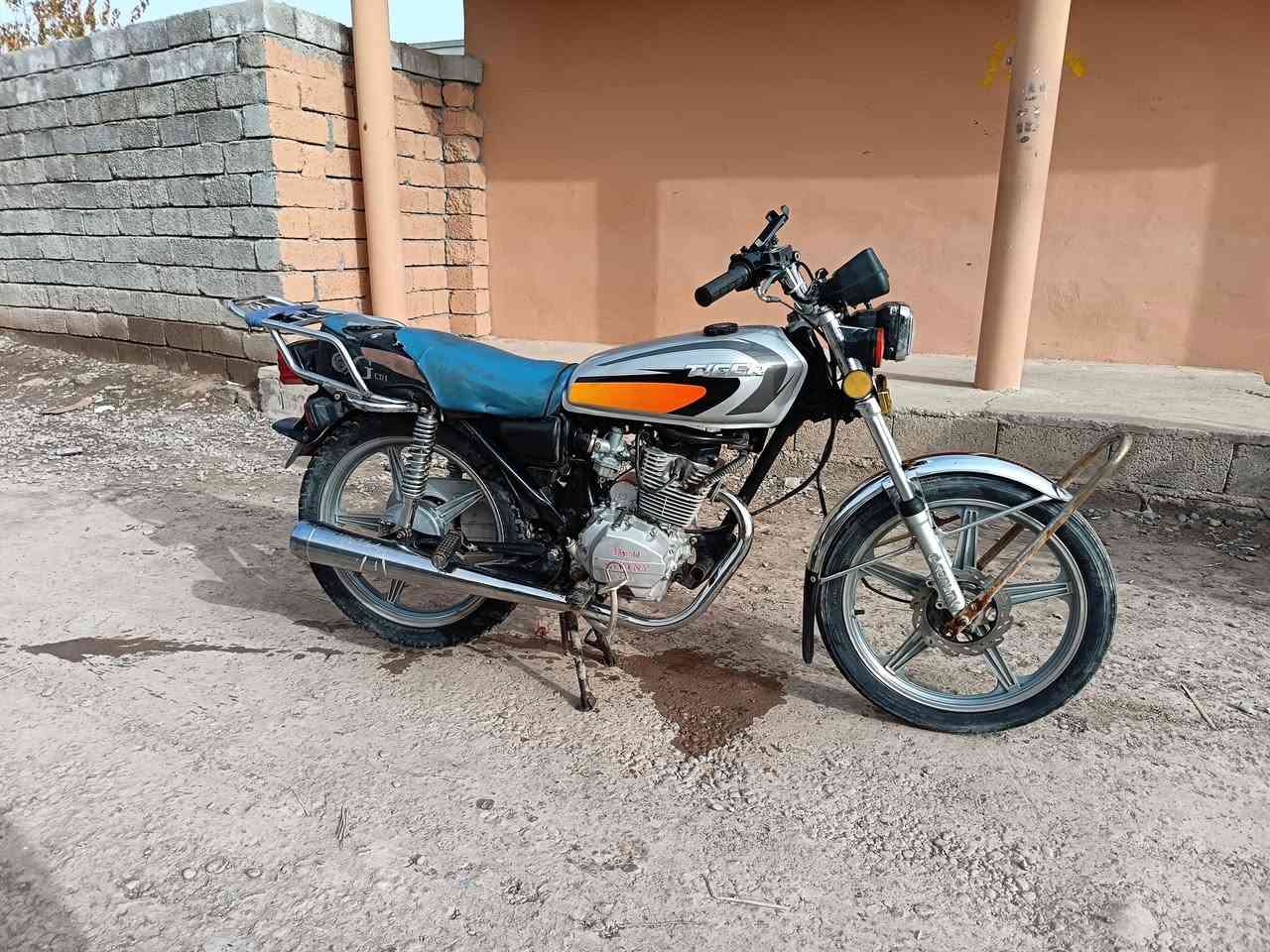 سلام عليكم ماطور سيفان موديل الثقيل 2020 امعمر جديد محرك نضيف حيل للستفسار الاتصال علا هذه الرقم ***********
