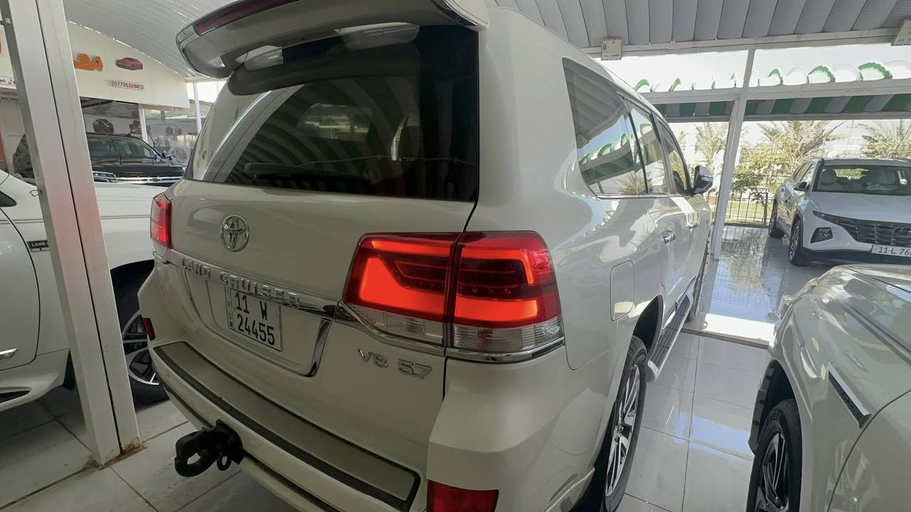 لاند كروزر VXS فئة VXS (جكات)
2016.             ملاحظة: السعر 460 وبيها مجال قليل محتاج نقد بدون مراوس
السيارة كفالة عامة من جميع النواحي، نظيفة جداً
المحرك والقير مكفولين
رقم بغداد باسمي شخصياً

المواصفات:
حساسات أمامية وخلفية
4 كامرات محيطية (أمامية، خلفية، جانبية 360 درجة)
مرايات شفط مع نظام ترحيب
تبريد مقاعد
باب خلفي كهربائي
لايتات دبل عدسة مع LED
جميع المقاعد كهرباء
زنون بلدي
فتحة سقف
نظام اقتصادي للوقود
داخل جلد لونين
بلوتوث وهاتف ونظام ملاحة
مثبت سرعة تكيفي
نظام صوت Mark Levinson
مقاعد تدفئة وتهوية
3 شاشات
نظام مانع الانزلاق
نظام نزول المنحدرات
إشارات بالمرايات الجانبية
مخارج طاقة
Bluetooth / USB
جكات هيدروليك
شاحن هاتف لاسلكي
ستيرن كهرباء مع ذاكرة
ذاكرة مقاعد
السيارة ماشيه 106 الف كم 

للاستفسار: ***********
