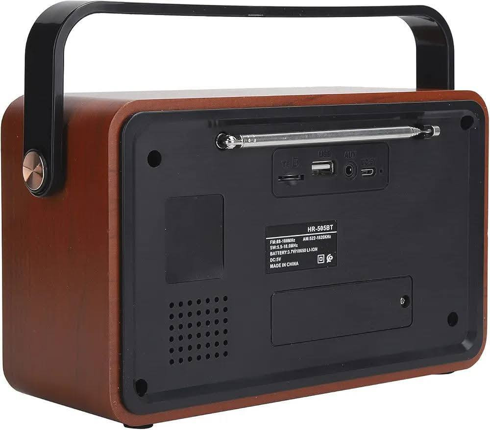 راديو محمول بتصميم كلاسيكي (Retro Radio) 
يدعم موجات FM / AM / SW

المميزات الصوتية : مكبر صوت مدمج يدعم التشغيل من خلال البلوتوث (Bluetooth) .

خيارات التشغيل : يدعم تشغيل الملفات الصوتية عبر بطاقات TF ، وذاكرة USB ، بالإضافة إلى مدخل AUX .

الطاقة : يعمل ببطارية قابلة لإعادة الشحن .

متوفر توصيل كل المحافظات


**إذا كنت صاحب هذا الإعلان وتريد حذفه لأي سبب، رجاءا أرسل رسالة إلى الدعم الفني**