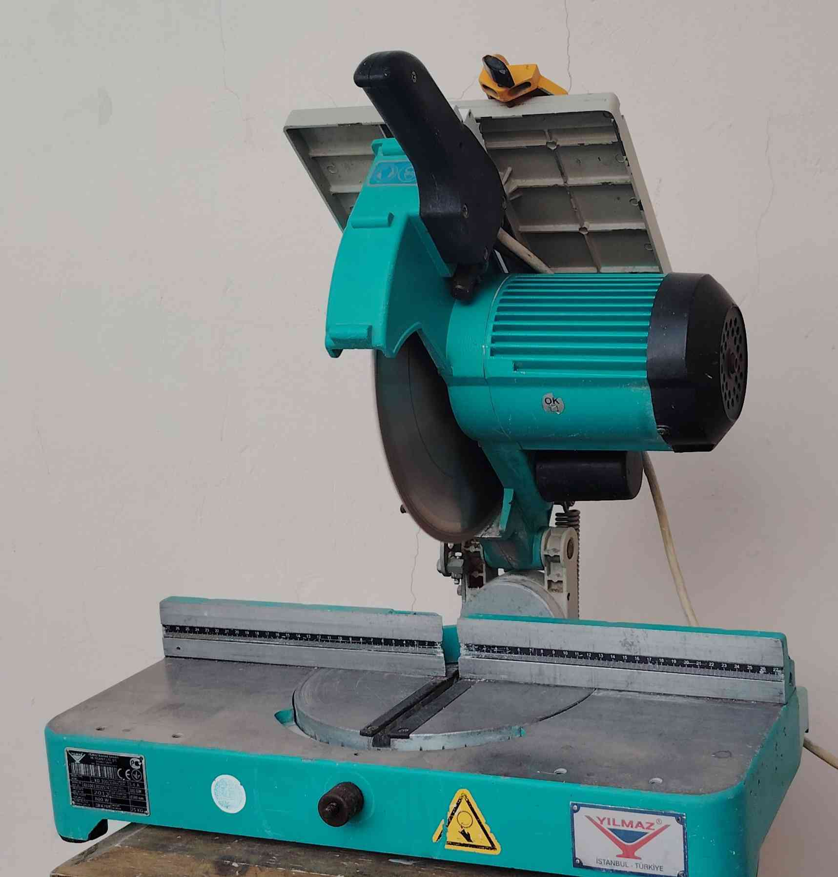 السلام عليكم
كتر يلمز للبيع السعر 300
بي فطر بسيط بالقاعد
***********
