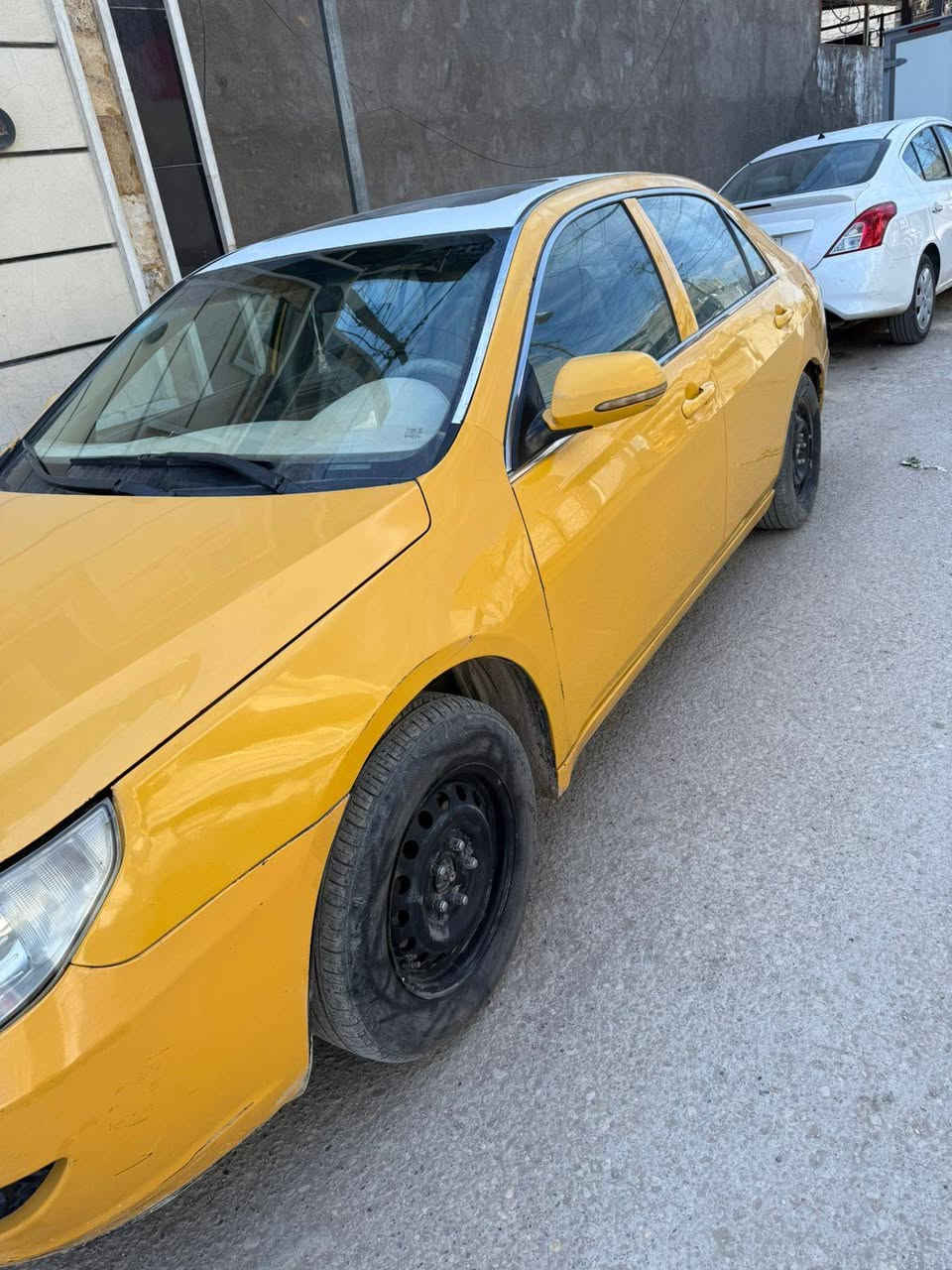 السلام عليكم ورحمة الله بي واي دي f6 2011 سياره جاهزه وخير من الله فقط بيها بخار كير عادي المرغوب صدر وتخم تاير جديد فول عدا البصمه شاشه كاميرا لايت زنون رقم إنكليزي سعر 43 وبيها مجال للشراي تفاصيل اكثر الاتصال على الرقم***********
