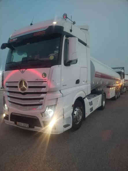 سلام عليكم سياره صهريج وحش فول مواصفات رتايدر كامره حساسات ثلاجه مكفول كفاله عامه تخم تاير راس أكروم تانكي موديل 2025 تكيال جديد للاستفسار ***********
