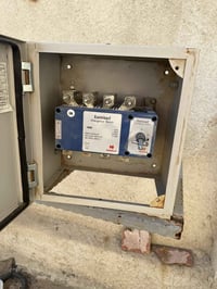 يو بي اس • ١٦٠ أمبير • بطارية ١٠٠