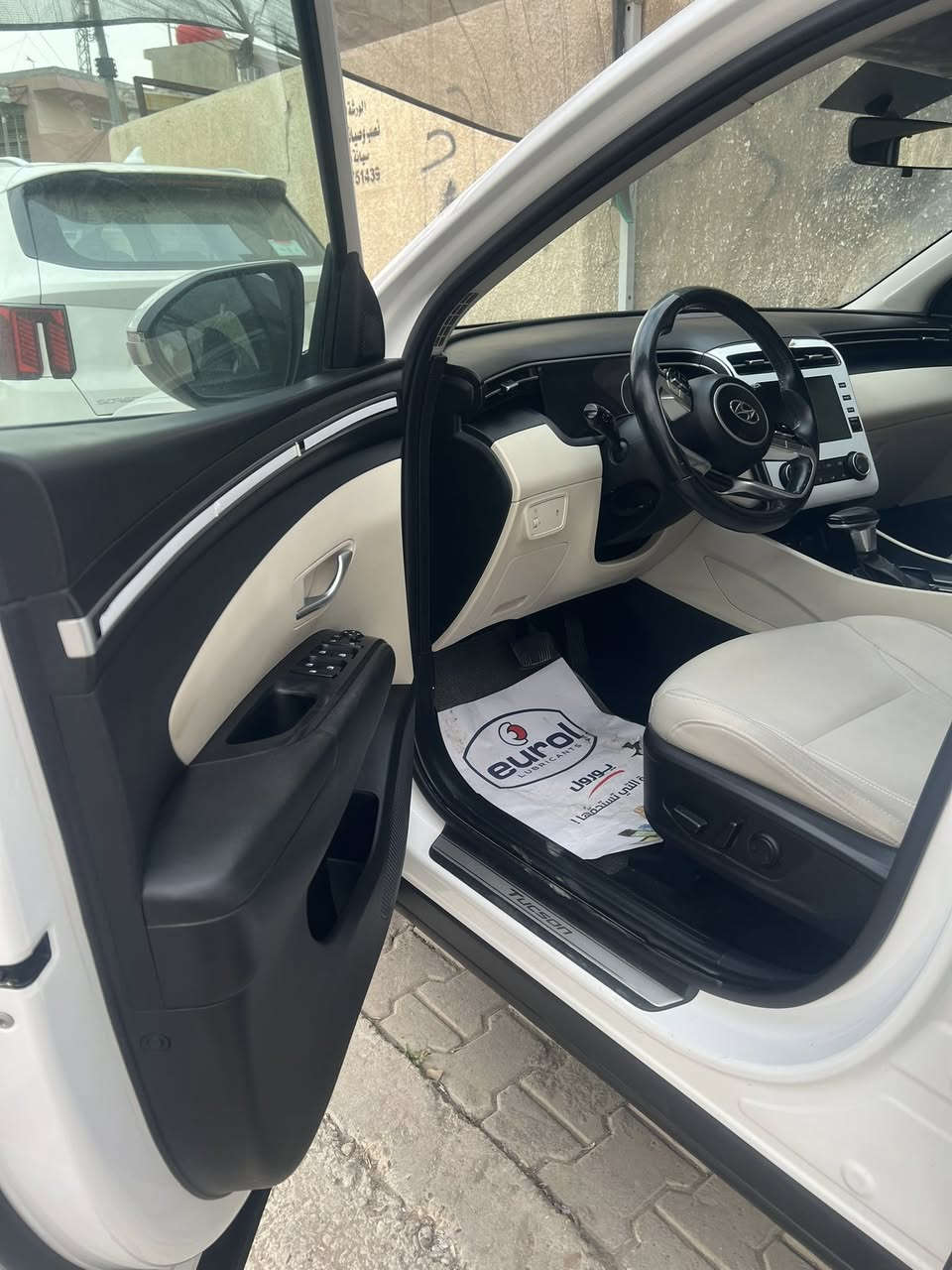 توكسان موديل 2024
ماشيه 42
فول مواصفات ماعدا البانوراما 
بردات خلفيه 
السعر 205 وبيها مجال كلش بسيط
العنوان الاعظميه قرب مستشفى دجله 
*********** ابو احمد
