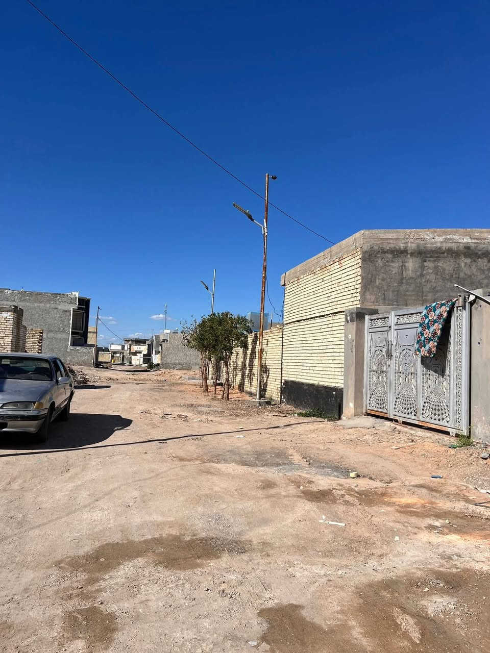 سلام عليكم بيت البيع بل جغيفي الثانية مساحه 100متر قرب سواق جنه بيت كامل مكمل بناء طابوك بعده ممسكون السعر الاستفسار عله رقم ***********
