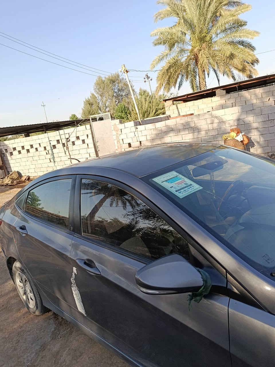 اكسنت موديل 2016
 محرك 1600  
بيه طخات بارد فقط ما واصل للدواخل موضحات بلصور + صبغ قبق جنطه بدون معجون  منظومة لتبريد عايزه اصبع مال كمبريسر فقط  جديده  تخم تاير جديد 
 مكاني نجف 
سيارة تحويل ثاني يوم 82 وبيه مجال بسيط 
***********
