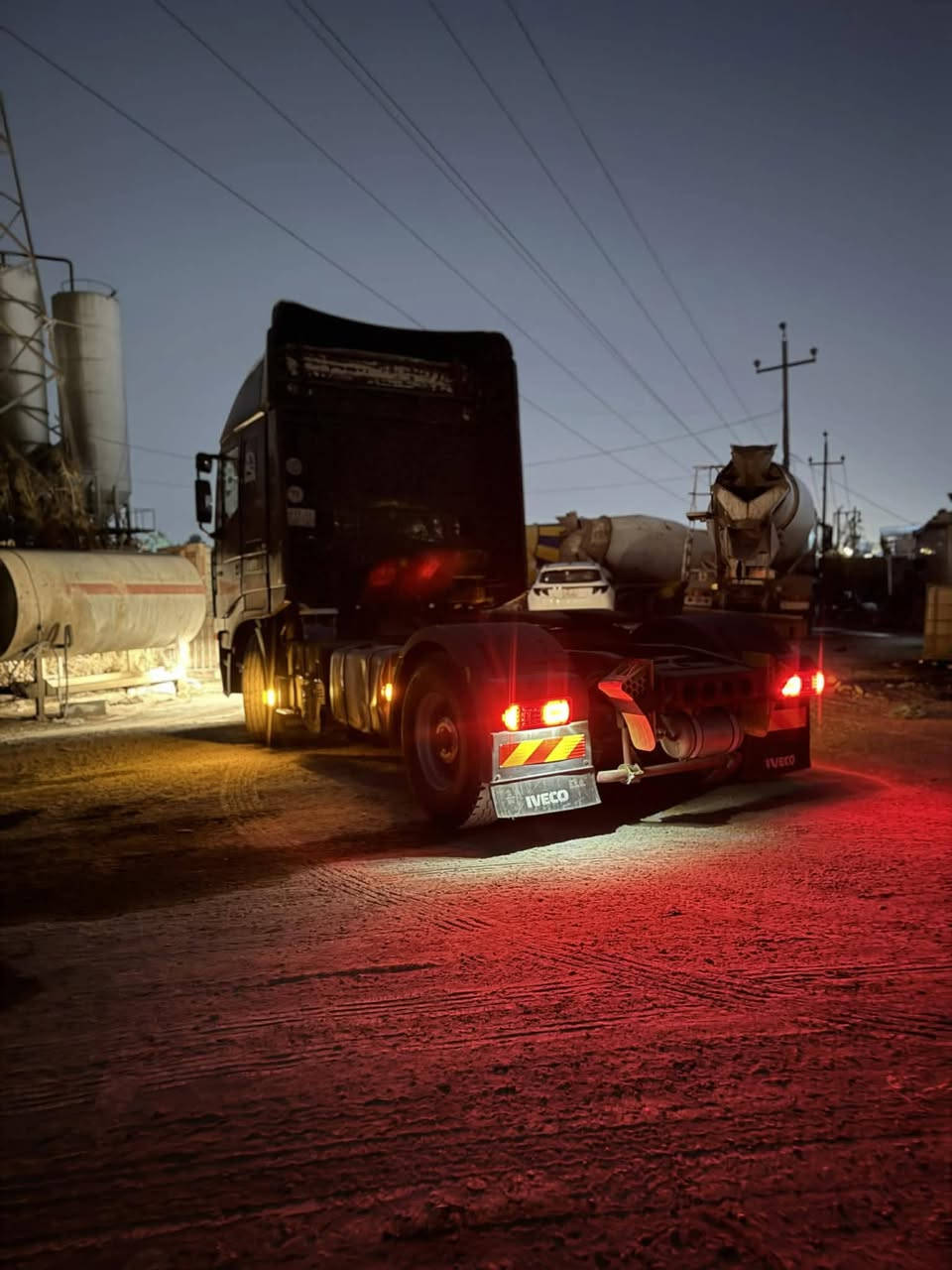 موديل 2005افيكو ستارلس رقم بغداد كير اوتو 12نمره سياره جاهزه من كلشي أبيع بس الراس رقم صاحب السياره ***********
