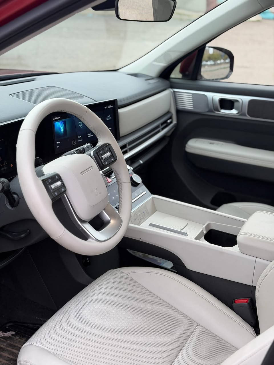 السلام عليكم
سنتافيا 2024 هايبرد 
مواصفات sel بدون فتحه 
داخل ابيض 
بصمه تشغيل 
تحديد مسار 
رادارات اماميه خلفيه 
حساسات 
كشنات تدفئه 
داخل جلد ابيض 
نقطه عمياء 
هاندبريك بصمه 
جنطه كهرباء 
السياره حلوه وبيها بعد مواصفات 
_________________________ 
حادث السياره كما موضح بالصور 
بيها جاملغ خلفي صبغ وشويه من الجنطه 
وبارد بالجاملغ الامامي 
شواصي لغود كفاله عامه 
الايرباك سليم ولا واحد طاك 
نوع المحرك هايبرد 
1.600 تيربو و هايبرد 
السياره دخول جديد 
مرقمه رقم بغداد تحويل ثاني يوم 
السعر: 250 وبيها مجال 
السياره ماشيه : 40الف كيلو متر 
الرقم : ***********
***********
