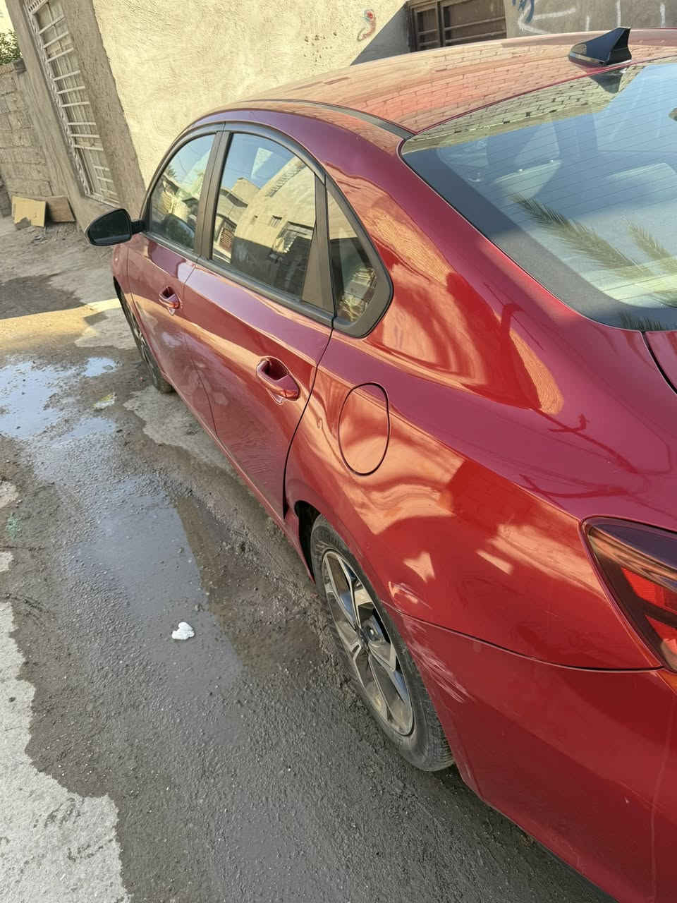 السلام عليكم فورتي للبيع 2020 سياره نص فول سياره حادثه موجود بل منشور سياره سعره ١٣٥وبيه مجال حك الجيه والسياره بيه ملاحظات صايره بيه بل عراق هذا رقمي ‭٠٧٨٦ ٩٣٥ ٦٤١٢‬ العنوان بغداد
