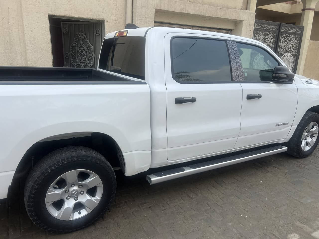 دوج رام بك هورن مديل 2023 رقم بصره مكان المعقل باسمي سياره سعر 260
